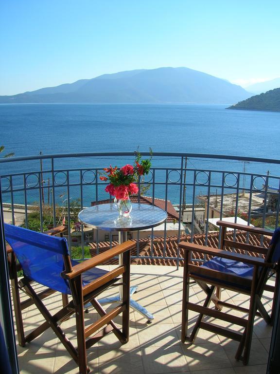Olive Bay Hotel Agia Efimia Exteriör bild