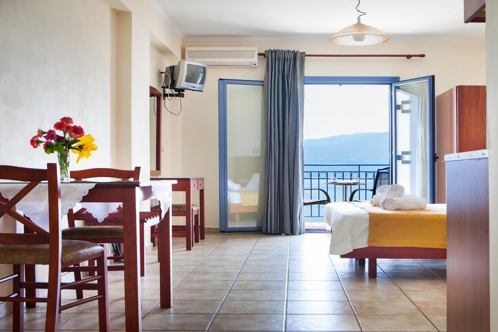 Olive Bay Hotel Agia Efimia Rum bild