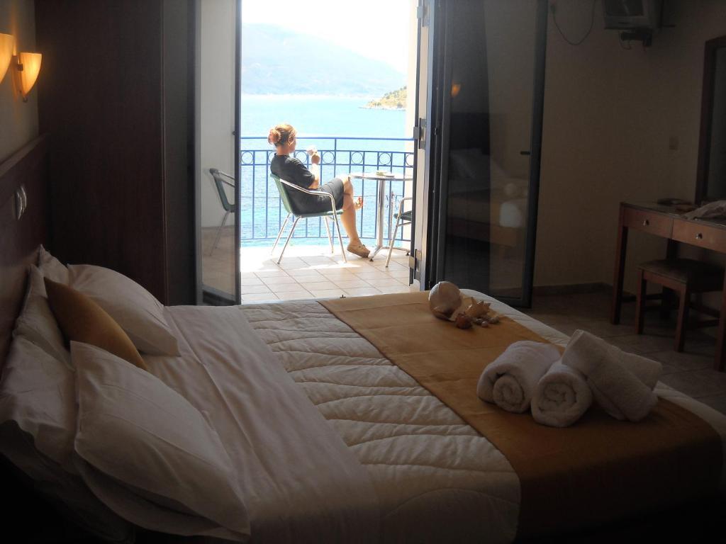 Olive Bay Hotel Agia Efimia Rum bild