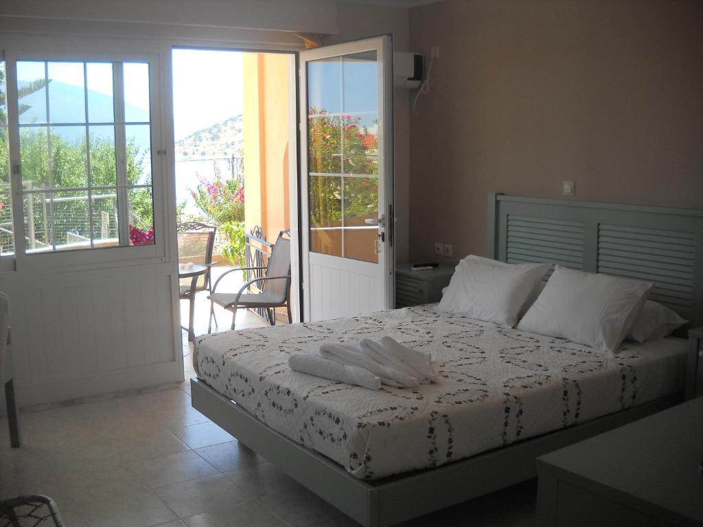 Olive Bay Hotel Agia Efimia Rum bild