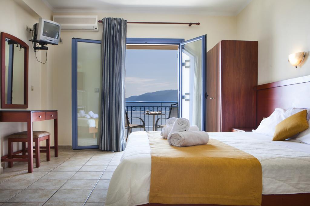 Olive Bay Hotel Agia Efimia Rum bild