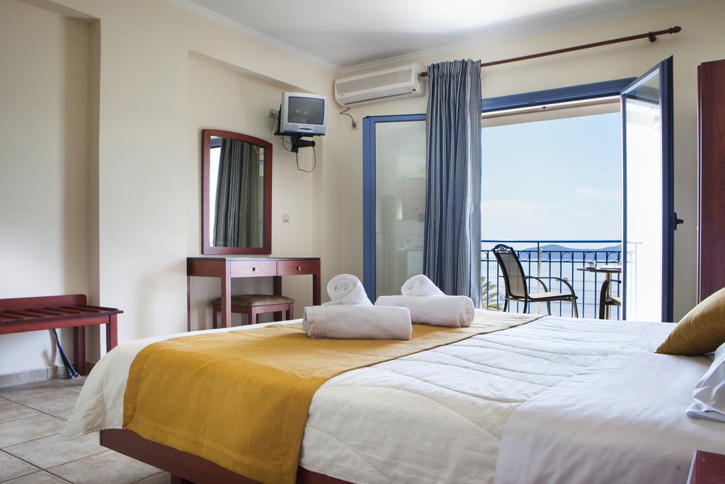 Olive Bay Hotel Agia Efimia Rum bild